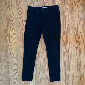 Levi’s 311 Shaping Skinny Jean 27